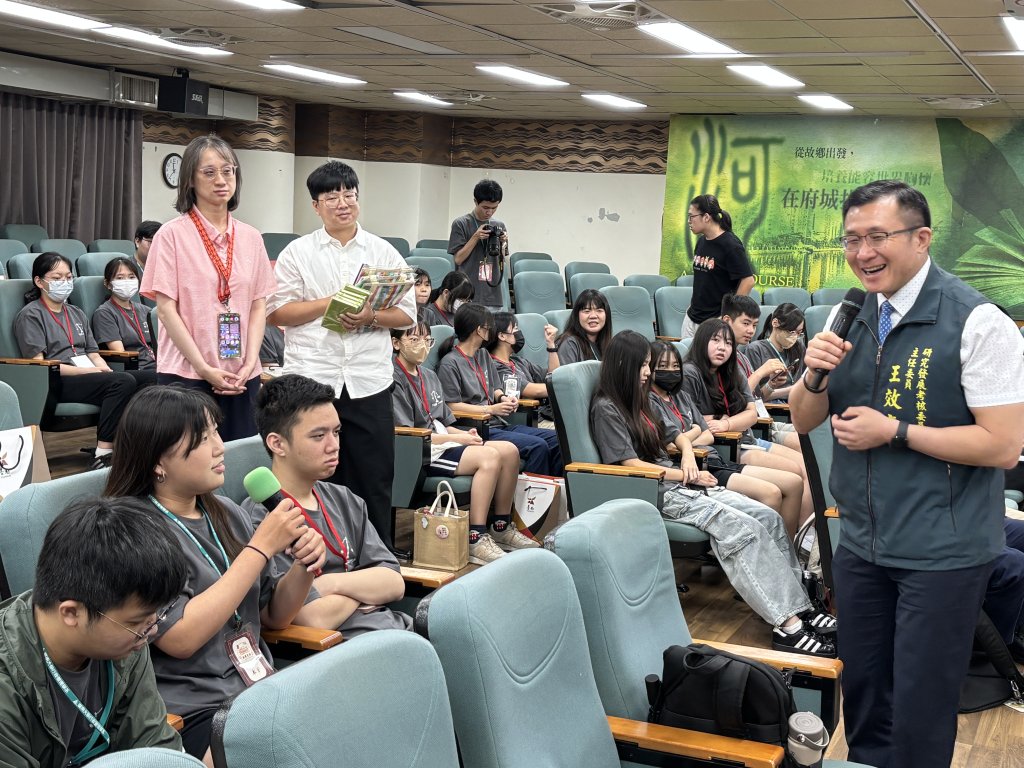 台南市府接待南大行管營參訪交流 助高中生解鎖城市治理　