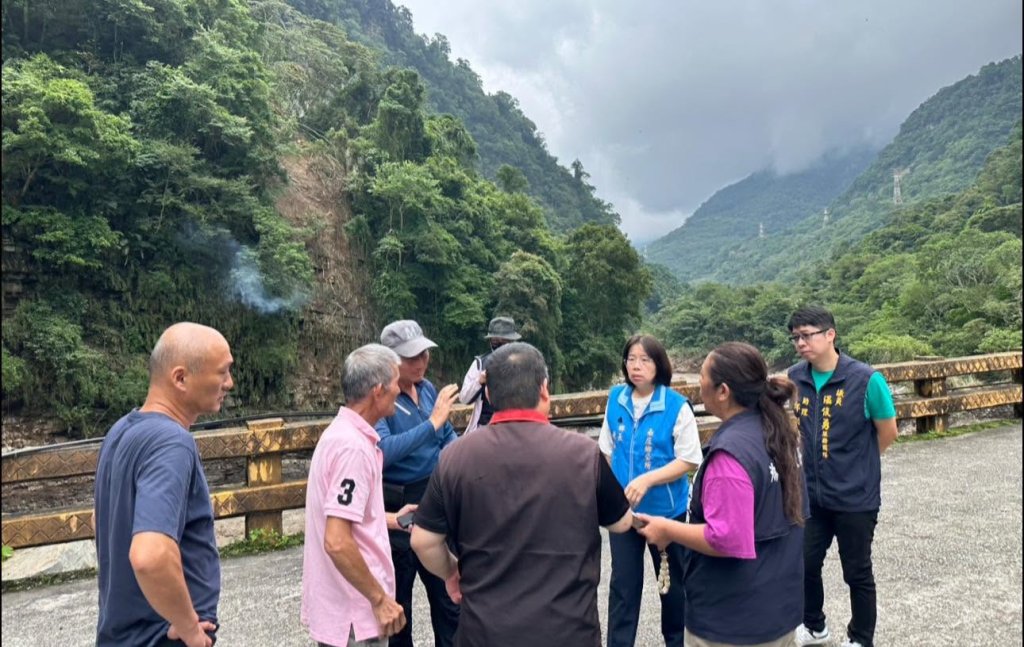 巴威重創南庄山區　鄉公所運補鹿場部落物資、全力搶通聯外道路