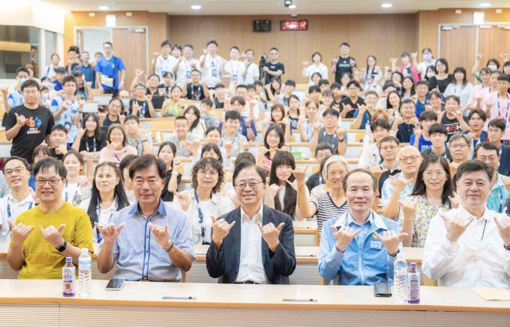 全國科展「與大師有約」聚焦太空未來　張善政勉學子保持好奇、勇於探索
