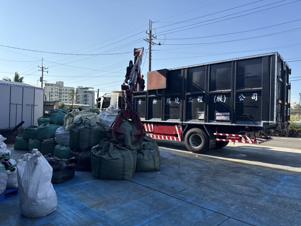 石綿建材廢棄物清理全國第一！臺南市為市民健康把關