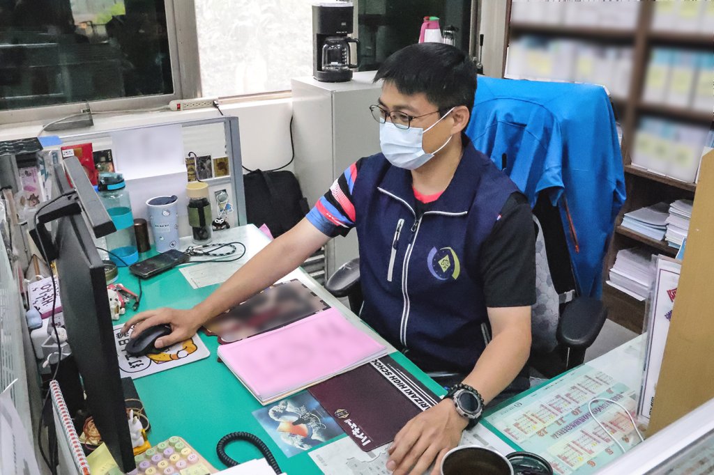 屏東無照男酒駕致人受傷遭裁罰　拖欠不繳罰鍰，遭扣薪後速繳清