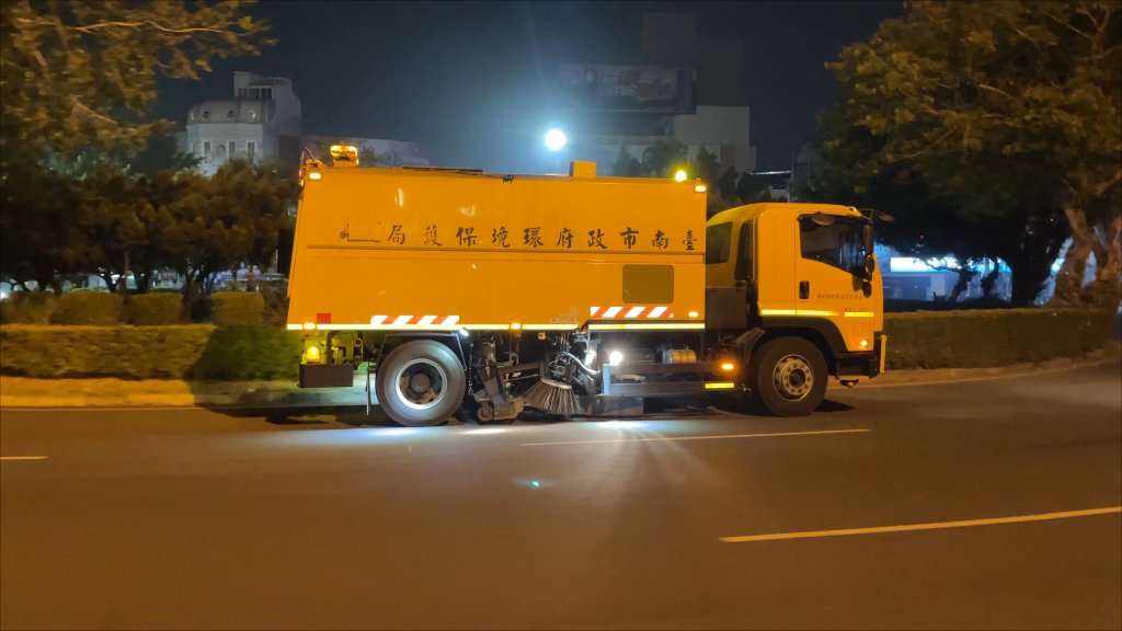 環保局掃街車每天不打烊 守護城市每條街道