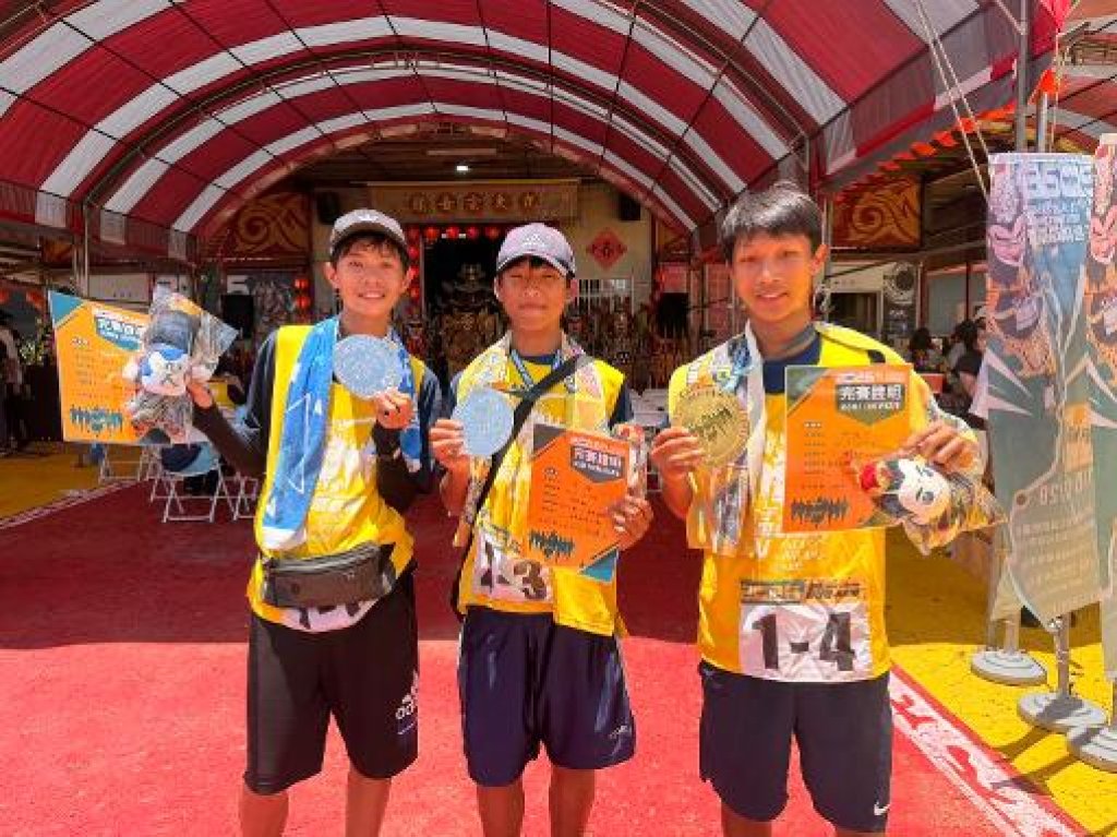 走過烈日與颱風風雨！雄中三位學子28天徒步1035公里環島，7月28日抵達終點