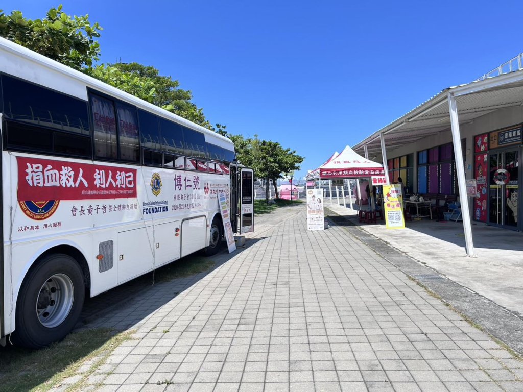 安平雅樂軒酒店8月推雙公益行動 攜手德陽艦捐熱血、瑞復益智中心展藝術