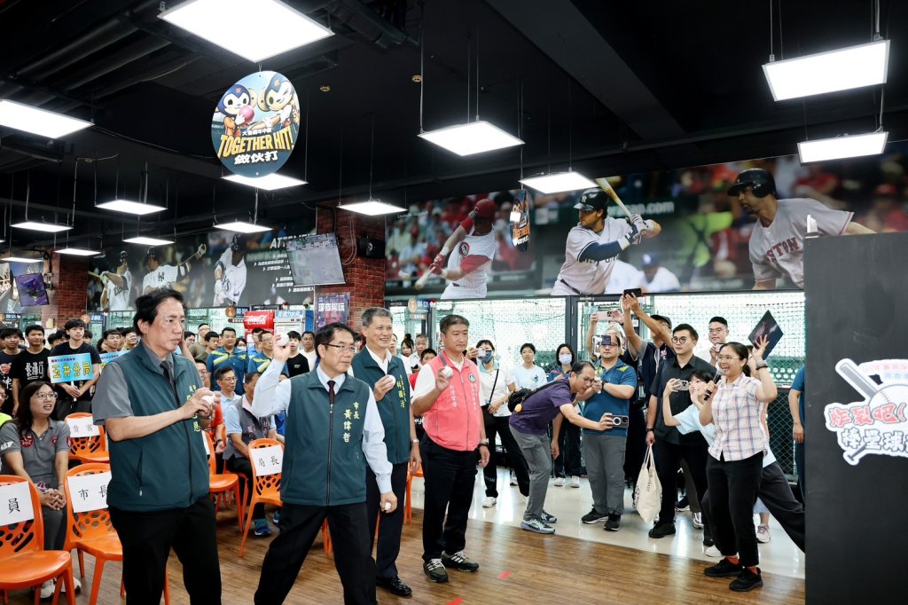 青春專案熱血開打 黃偉哲祝福青少年健康歡樂過暑假