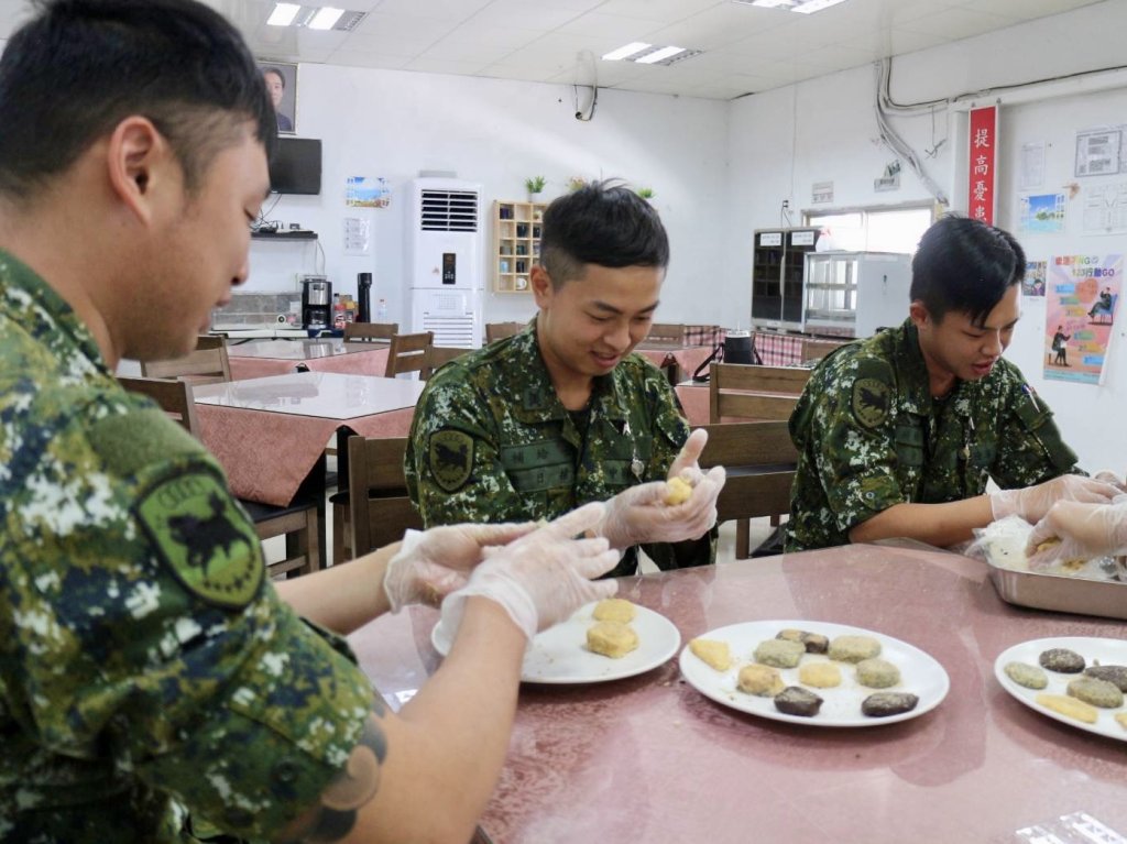 三支部手作餅乾暖心紓壓 烘焙飄香凝聚袍澤向心