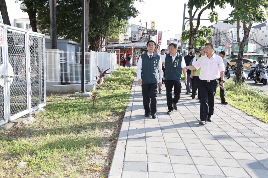 黃偉哲視察民德國中通學步道成果 盼完善安全通學路網守護學童安全