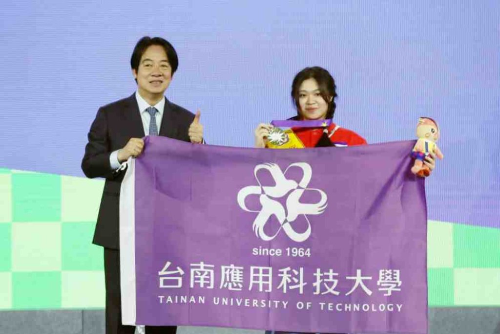 桃竹苗分署與台南應用科大共同培訓選手呂羽昕　五年磨一劍勇奪第56屆全國技能競賽中式服裝職類金牌