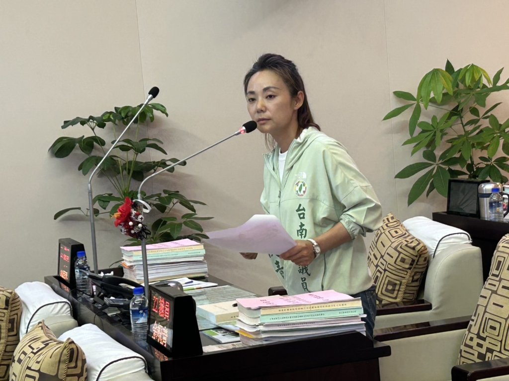 余柷青關切新化治水進度 要求A幹線下水道工程併案施工、再爭取衛生一號排水六億元改善經費