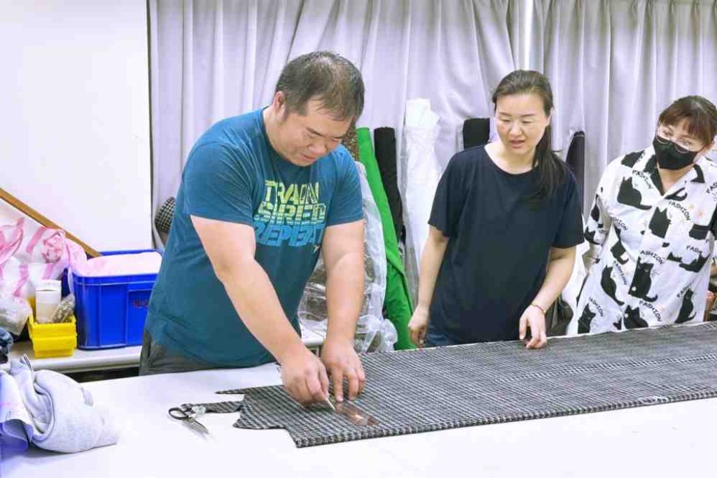 硬實力成創業最強底氣！　紡織廠基層員工43歲中年失業融合職訓打版思維成功開創功能性機能織品藍海