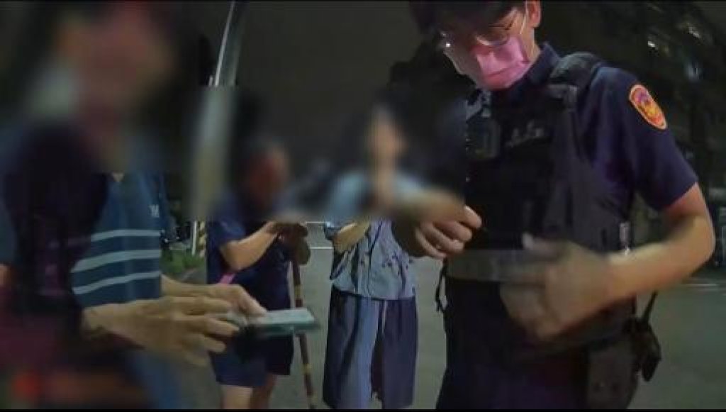 迷途求助意外查獲通緝 暖警依法執法獲肯定