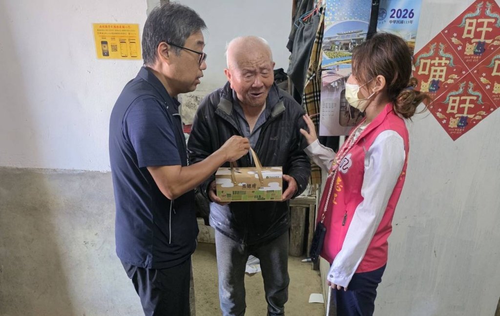 山高路遠服務不打折！　南投榮服處探視偏鄉部落老榮民