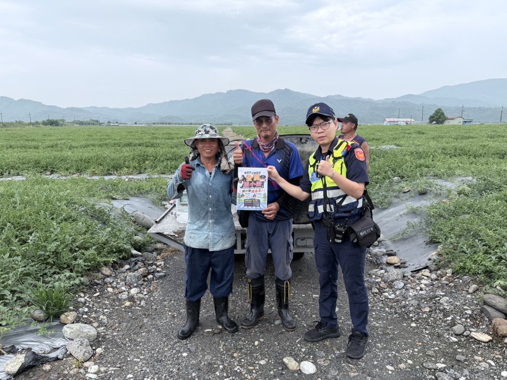 西瓜採收旺季│鳳林警巡田護農