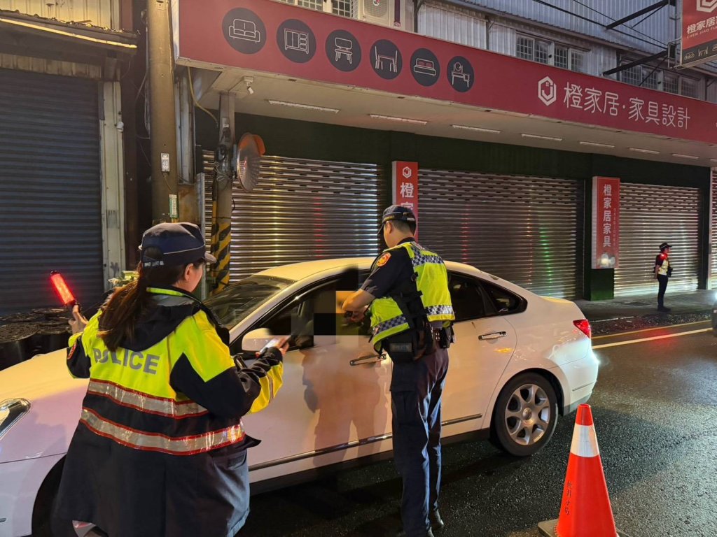 桃警執行取締毒駕酒駕專案勤務 酒駕男喝汽水想過關仍遭送辦