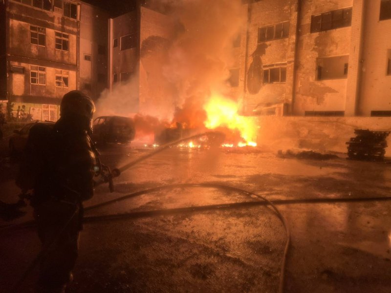 安南區廢棄物大爆炸 消防擴大派遣搶救 市府緊急動員災民安置