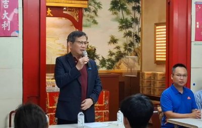 高雄左營福山里慈福宮頒發獎學金 5校49位品學兼優學生受贈 每位學生3000元