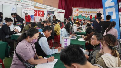 台南失業率降至3.3% 黃偉哲：擴大AI、遠距面試提升就業媒合