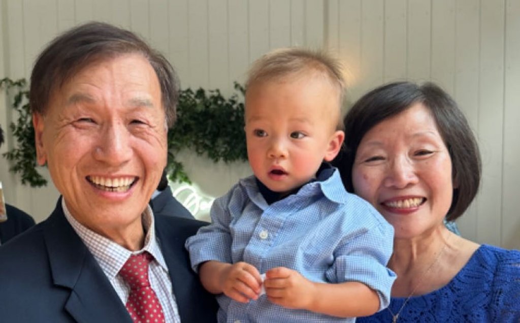 郭南雄學長主持經貿交流簽約