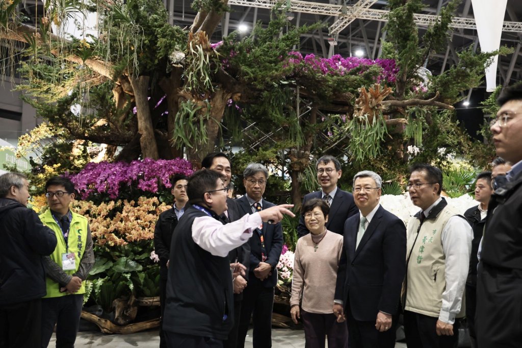 黃偉哲市長陪同行政院長陳建仁參觀世界蘭花展 呈現台灣蘭花魅力與產業活力